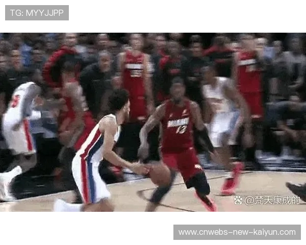 活塞连续抢下关键篮板