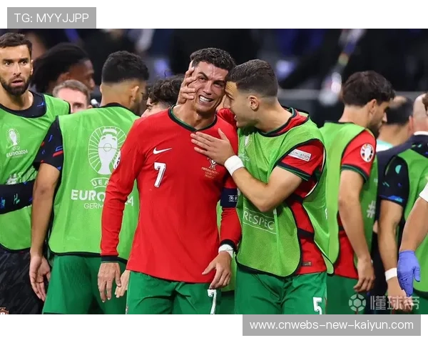 欧洲杯期间的媒体中心报道近况频繁更新，欧洲杯新闻报道